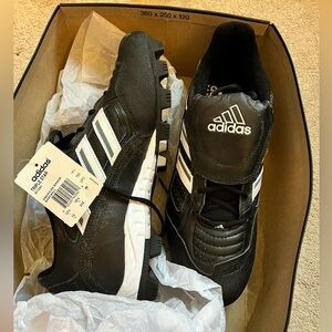 New Women’s Triple Star Black / White Baseball Softball Shoes Cleats Size 13